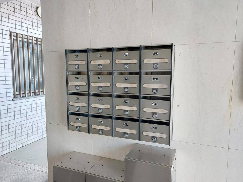 エントランス　メールBOX