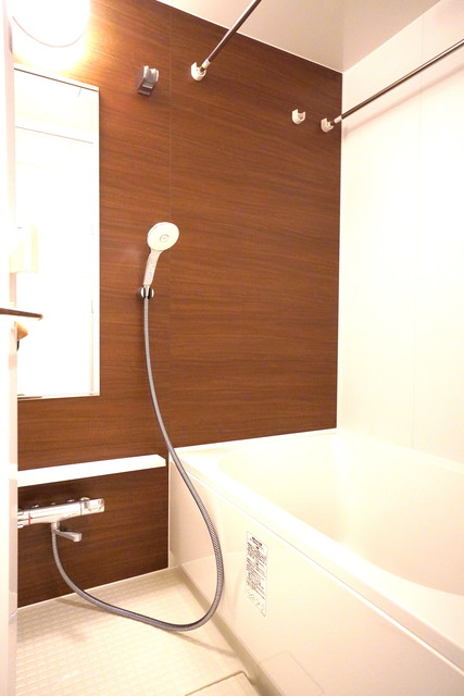 バス・シャワールーム　※写真は同タイプ住戸です。
