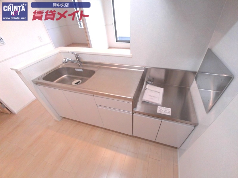 キッチン　同型参考写真