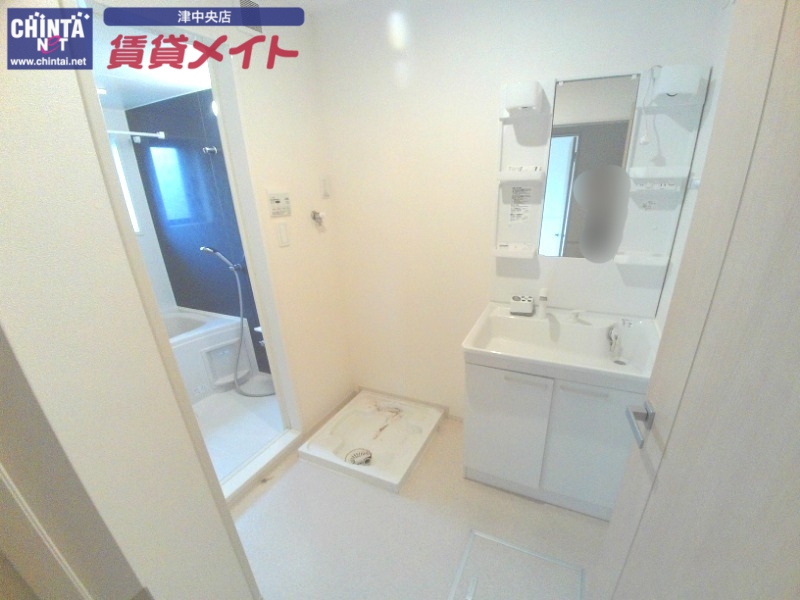 洗面設備　同型参考写真