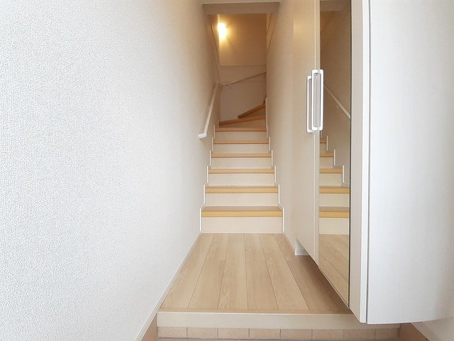 玄関　明るい玄関です