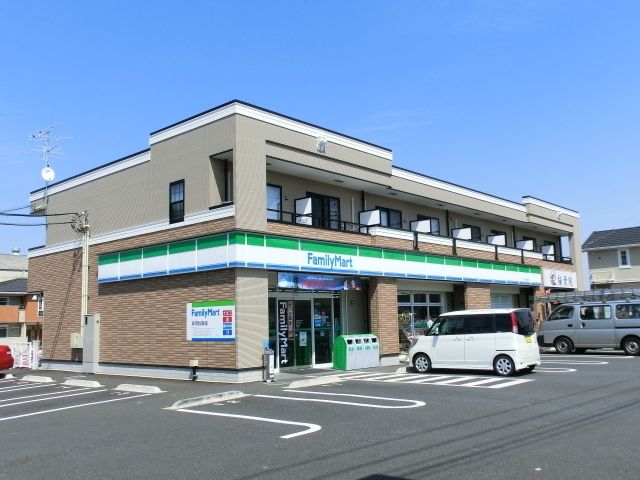 コンビニ　ファミリーマート（コンビニ）まで580m