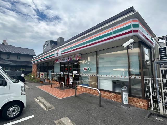 コンビニ　セブンイレブン名古屋大宝1丁目店（コンビニ）まで110m