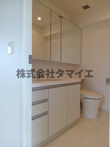 洗面設備　使いやすい洗面所です