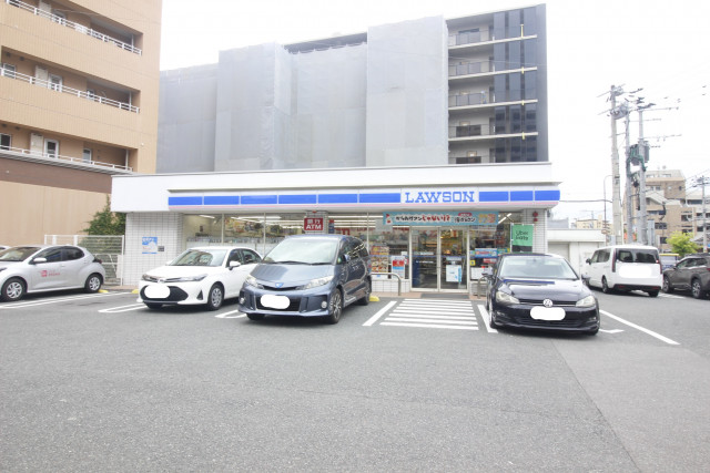 コンビニ　ローソン姪浜４丁目店（コンビニ）まで260m