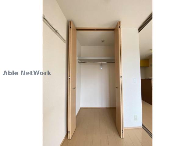 収納　※同物件別部屋の写真です。