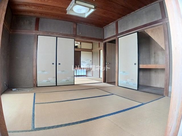 鳶尾4丁目貸家の内装写真