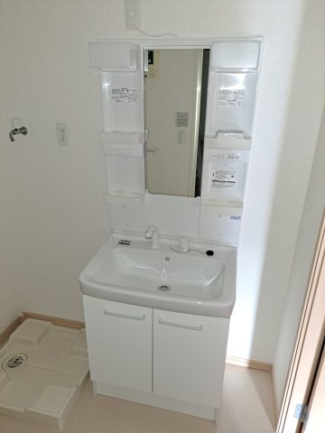 洗面設備　生活に欠かせない独立洗面台です