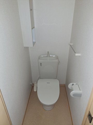 トイレ　キレイな個室空間です