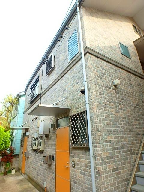 建物外観　最寄りは人気の高円寺駅です