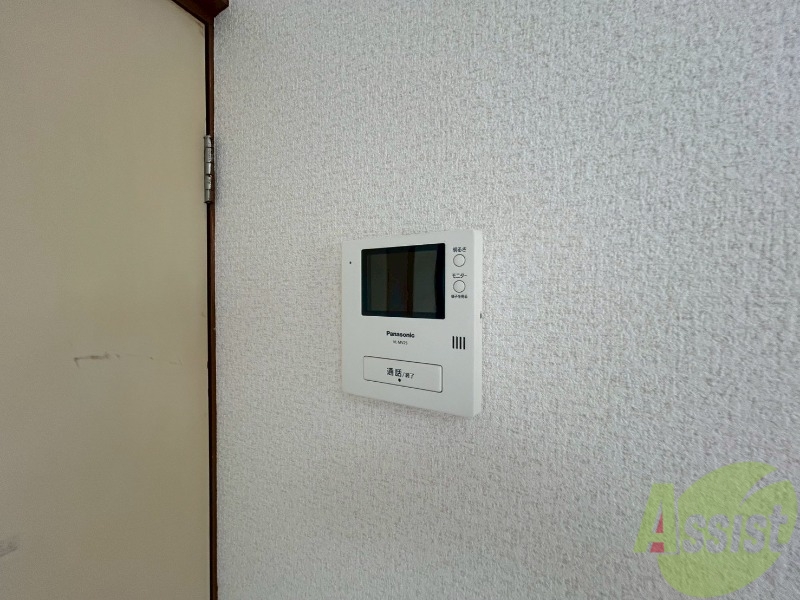 セキュリティ　ＴＶモニター付インターホンです。来客者の顔が見えるので安心！