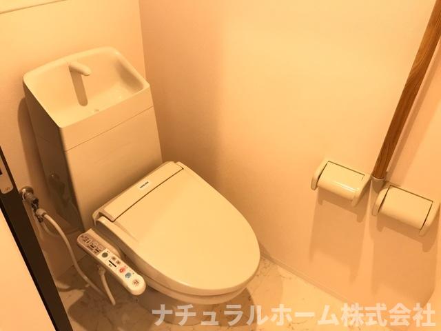 トイレ　温水シャワー付トイレ(イメージ)