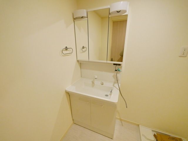洗面設備　★洗面台はあると便利ですね★タウンハウジング溝の口店★…