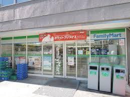 コンビニ　ファミリーマート八丁堀店（コンビニ）まで158m