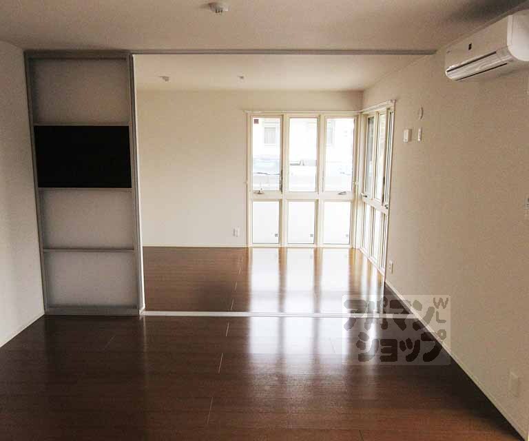 居室・リビング　明るいお部屋です。