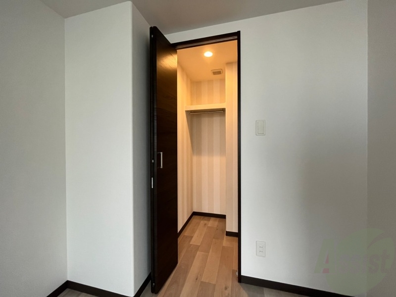 収納　寝室の収納です。部屋がすっきり片付きます。