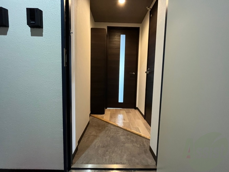 玄関　玄関の様子です。明るい印象ですね。気分もあがりそう。