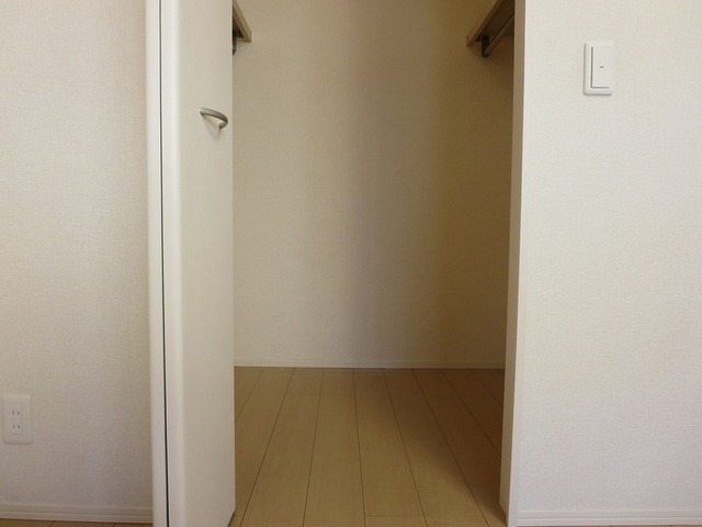 収納　ウォークインクローゼット