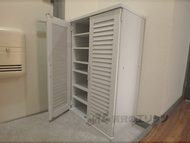 収納　エアコン