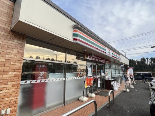 コンビニ　セブンイレブン 四街道インター店（コンビニ）まで607m