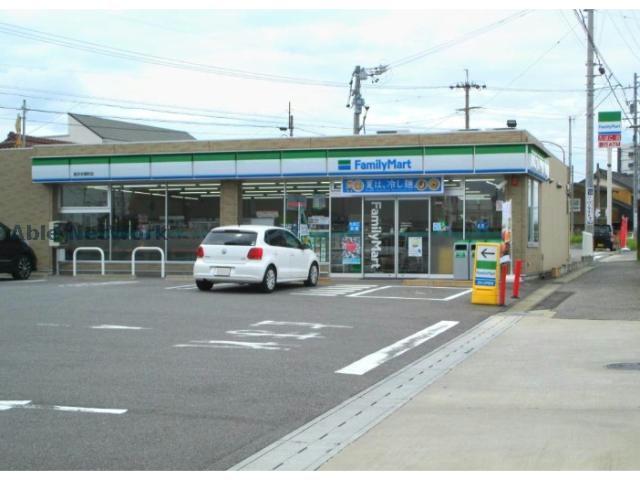 コンビニ　ファミリーマート高浜本郷町店（コンビニ）まで504m