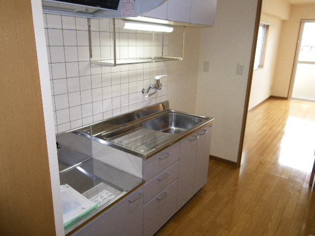 キッチン　写真は参考写真であり現状を優先いたします