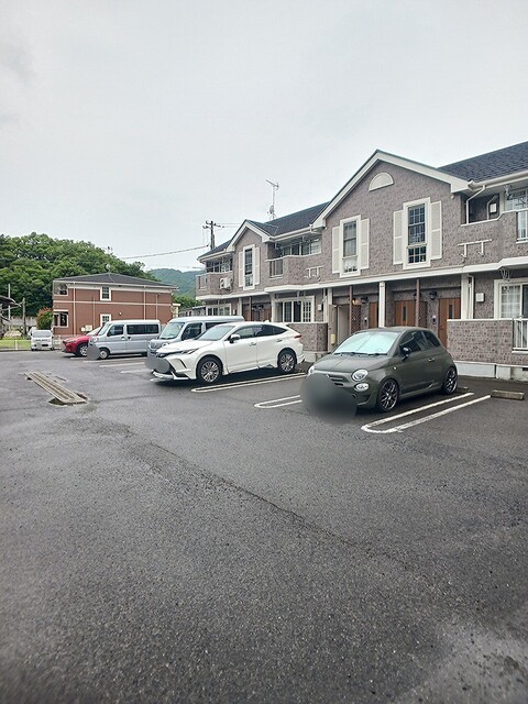 駐車場　駐車場