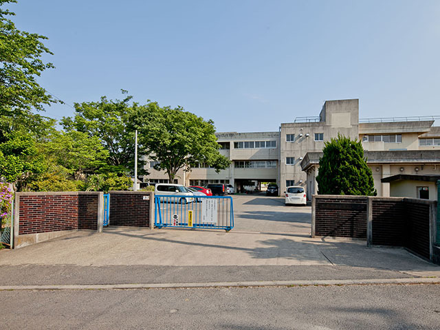 小学校　貝の花小学校（小学校）まで100m