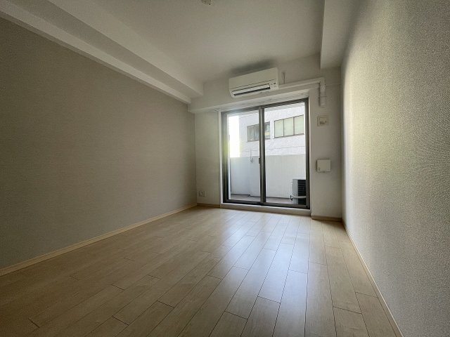 その他部屋・スペース　広くて明るい寝室