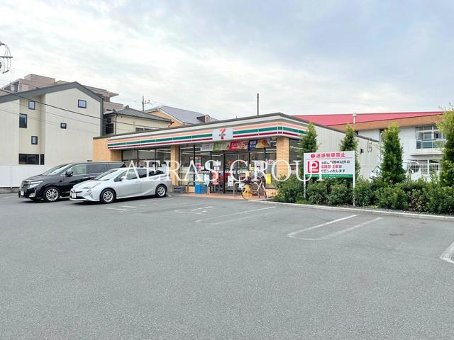 コンビニ　セブンイレブン蕨中央店（コンビニ）まで531m