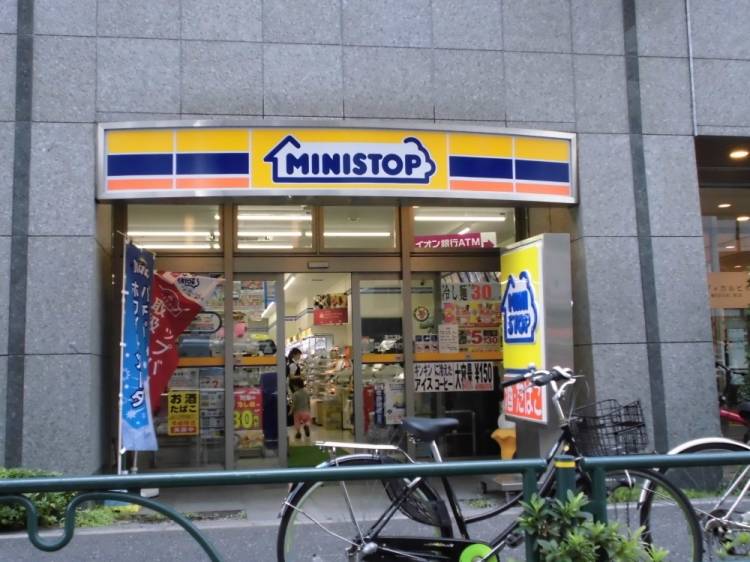 コンビニ　ミニストップ 新宿左門町店（コンビニ）まで268m