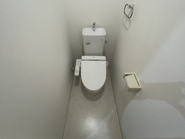 トイレ　落ち着いたトイレです