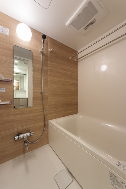 バス・シャワールーム　※写真は同タイプ住戸です。