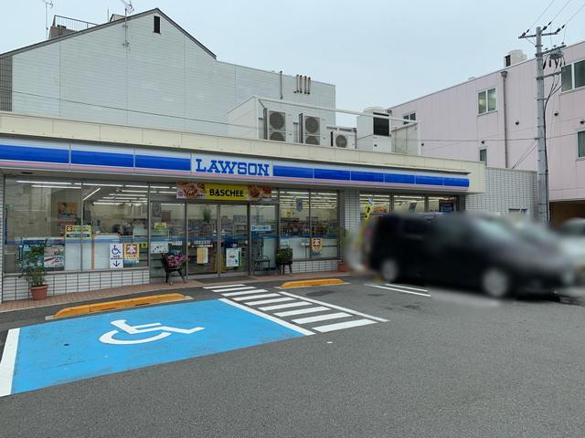 コンビニ　ローソン和歌山吹屋町店（コンビニ）まで623m