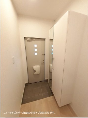 玄関　収納もある玄関です