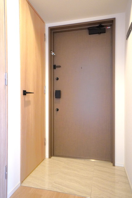 玄関　※写真は同タイプ住戸です。
