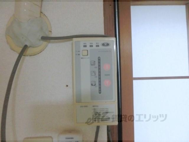 その他設備　給湯器リモコン