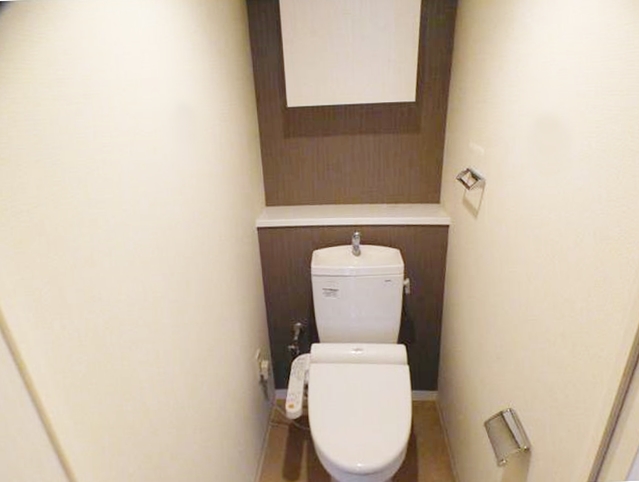 トイレ　落ち着いた色調のトイレです♪