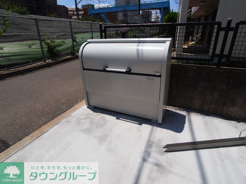 玄関　設備