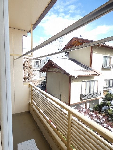 バルコニー　写真は202号室です(参考)