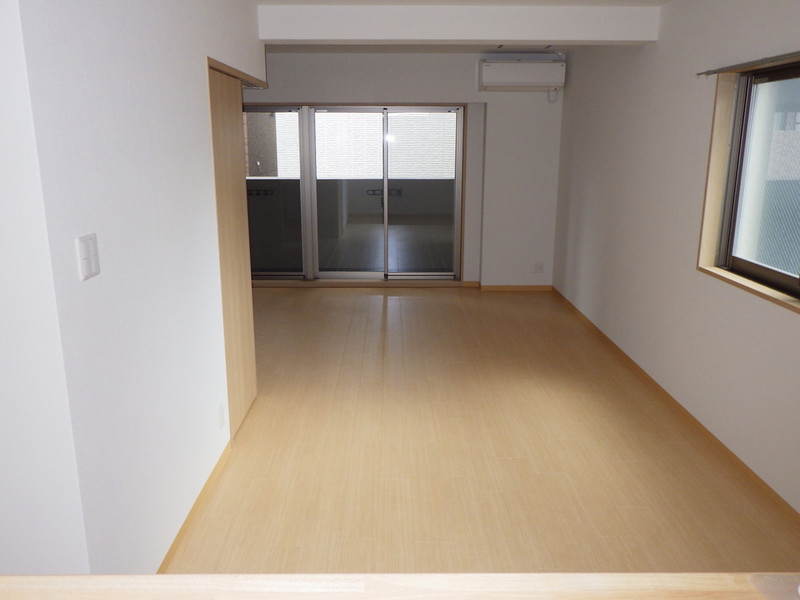 地下鉄烏丸線 丸太町駅 徒歩7分 4階建 築5年の居間写真