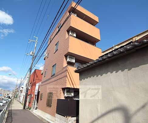 建物外観　どのお部屋も独立部屋