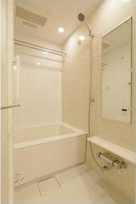 バス・シャワールーム　※別部屋(反転タイプ)の参考写真です。
