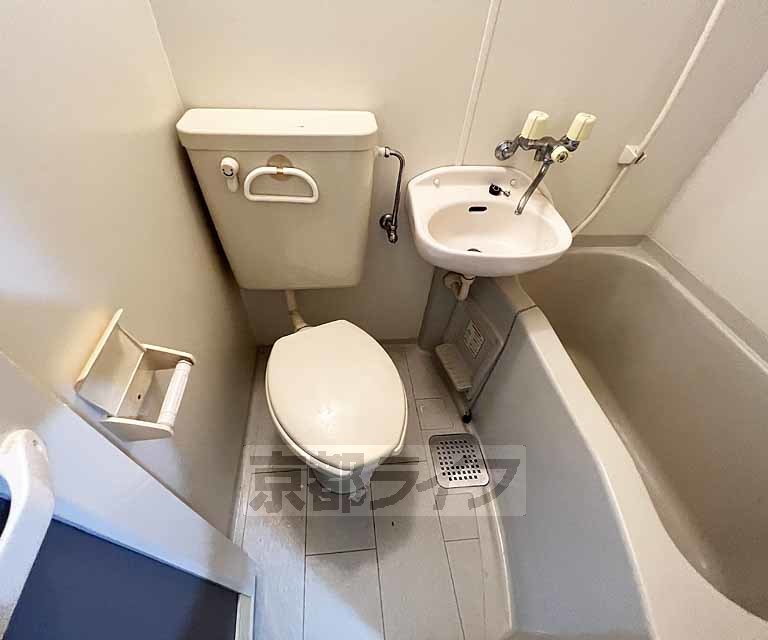 トイレ　清潔感あるトイレです。