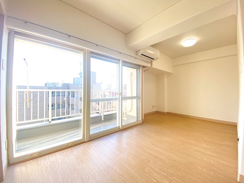 メゾン陣屋行徳の居間写真