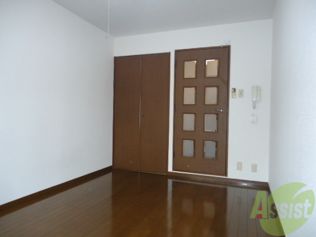 居室・リビング　明るいお部屋でゆったりとした生活を