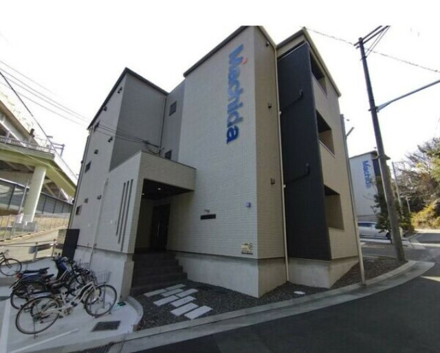 エヌエムサンカンテキャトフE棟の外観写真