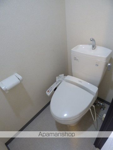 地下鉄御堂筋線 西中島南方駅 徒歩11分 6階建 築21年のトイレ写真