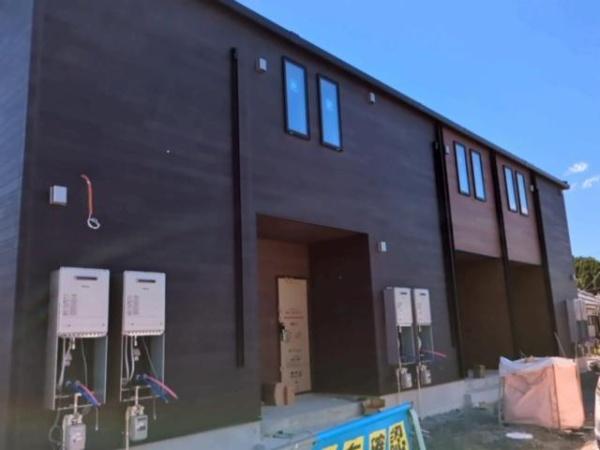 建物外観　建築中