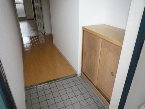 ＪＲ呉線 広駅 徒歩3分 4階建 築36年の玄関写真